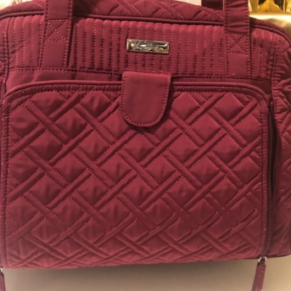 VERA BRADLEY BURGANDY DIPERBAG